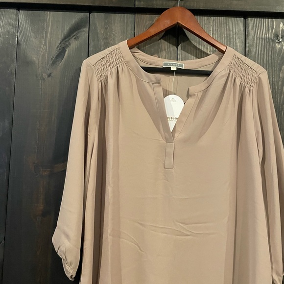 Pleione Brown Tunic with Batwing Sleeves and Relaxed Fit - Picture 2 of 13